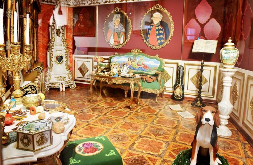 Baroque room of sugar